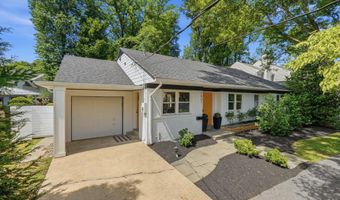 5902 WILSON Ln, Bethesda, MD 20817