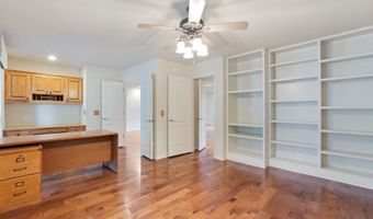 1 Berrydale Ln, Bella Vista, AR 72715