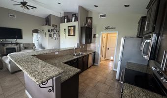 4006 S Pat Garrett Rd, Carlsbad, NM 88220