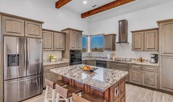 135 W Hawk Way, Amado, AZ 85645