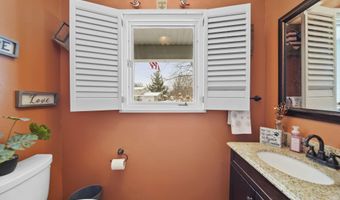 520 Meadowbrook Dr, Adrian, MI 49221