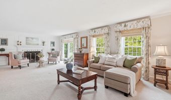 16 Storybrook Ln, Amherst, NH 03031