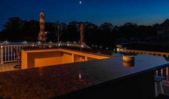 96 Windjammer Ct, Bayville, NJ 08721