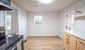 210 DORRIS St, Springfield, OR 97477