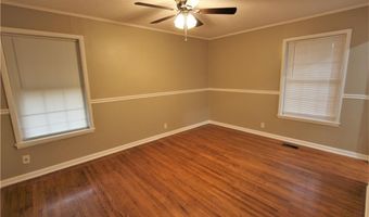 20 Squires St, Alma, AR 72921
