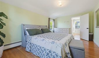 100 Hope St, East Providence, RI 02916
