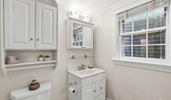 3917 MALCOLM Ct, Annandale, VA 22003