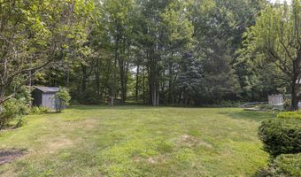 91 Blackstrap Rd, Falmouth, ME 04105