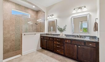 7223 HOURGLASS Dr, Apollo Beach, FL 33572