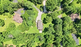 1007 Evergreen Rd, Anchorage, KY 40223