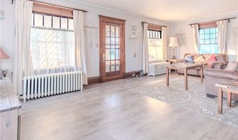 17 Crossmon St, Alexandria Bay, NY 13607
