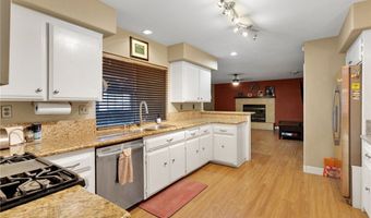 13955 Cuyamaca Rd, Apple Valley, CA 92307