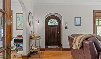 1613 N DIVISION St, Appleton, WI 54911