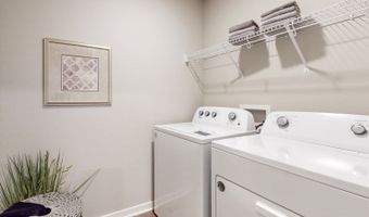 2506 E 47TH St, Des Moines, IA 50317