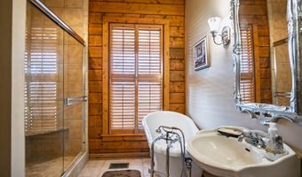1320 Pine Lodge Rd, Batesville, MS 38606