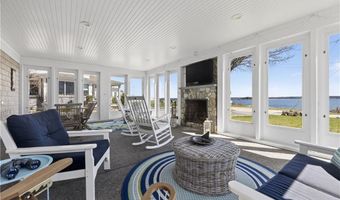 110 Sea View Ave, North Kingstown, RI 02852