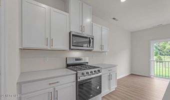 16 Dahlia Ct, Bayville, NJ 08721