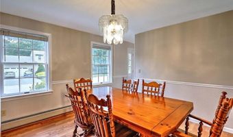130 Hope Hill Ter, Cranston, RI 02921