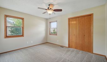 1118 NW Linden St, Ankeny, IA 50023