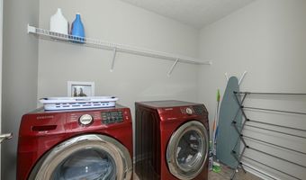 81 Garnett Cir, Copley, OH 44321