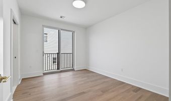 525 AVENUE E 2, Bayonne, NJ 07002
