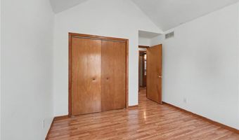 1003 Lisa Ct, Baldwin City, KS 66006