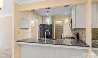 55 Ravencroft Ln, Asheville, NC 28803