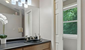 38 Cambridge Rd, Bedford, NH 03110