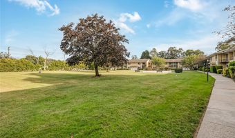 700 Broadway 5, Amityville, NY 11701