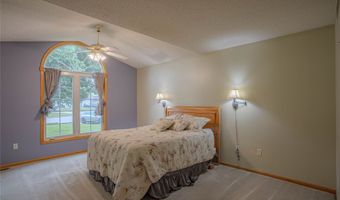 804 NE Michael Ct, Ankeny, IA 50021