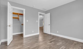 6686 Woodcrest Dr, Avon, IN 46123