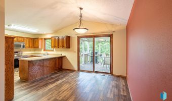 316 W Evergreen Dr, Brandon, SD 57005
