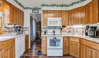 609 4th Ave NW, Altoona, IA 50009