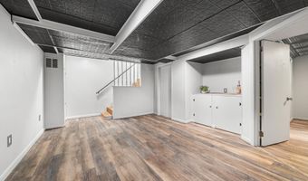 6145 12TH St N, Arlington, VA 22205