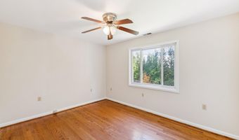 5203 NAHANT St, Bethesda, MD 20816