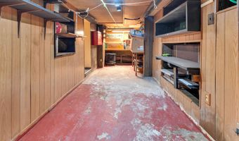 9 E 15TH St, Bayonne, NJ 07002
