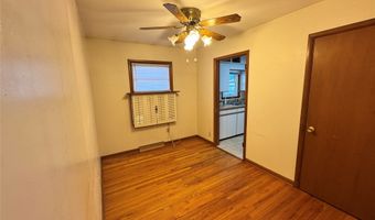 2010 Hunziker Dr, Ames, IA 50010