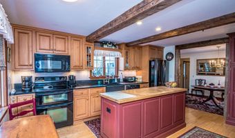 28 Washington Ave, Bartlett, NH 03845