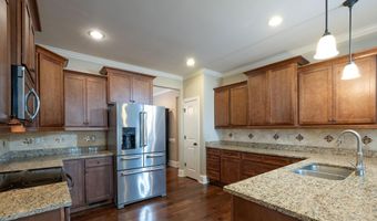 110 Coal Creek Dr, Boiling Springs, SC 29316