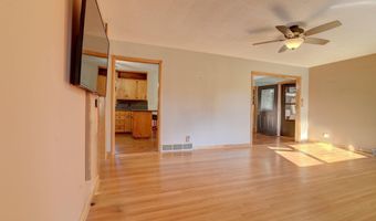 201 4th St, Armstrong, IA 50514