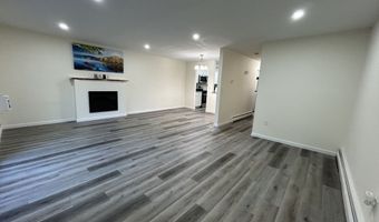 38 Sutton Pl 38, Bloomfield, CT 06002