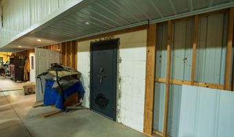 6547 157th Trl, Albia, IA 52531