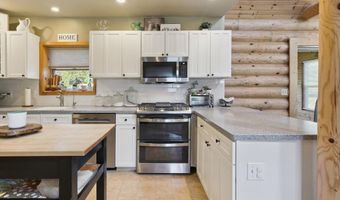 1510 Luce Ct, Alma, MI 48801