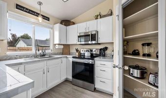 3308 Airport Ave, Caldwell, ID 83605