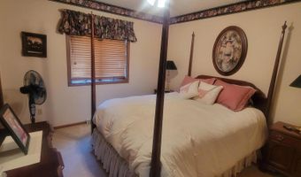 403 NE 22nd Ave, Aberdeen, SD 57401