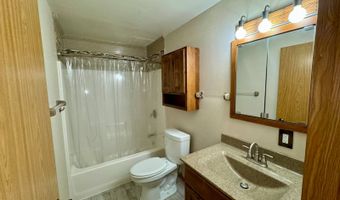 1102 11th Ave, Britton, SD 57430