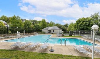 3361 S WAKEFIELD St B1, Arlington, VA 22206