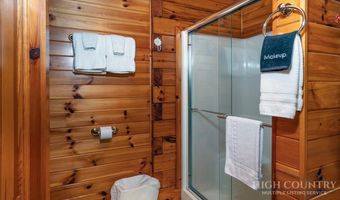 4533 Laurel Creek Rd, Banner Elk, NC 28604