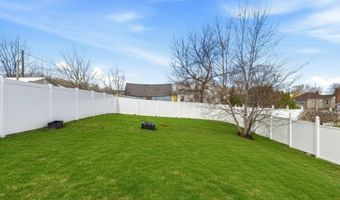 29 Calumet Ave, Johnston, RI 02919
