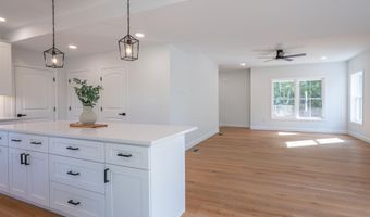 109 Vail Rd, Barnstead, NH 03225